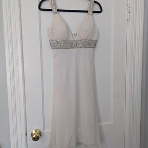 Basix II White cocktail dress (size 2)